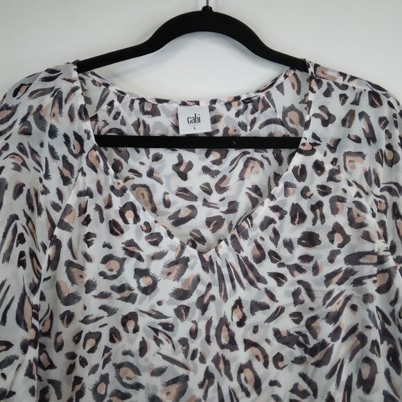 Cabi 5337 Glamour Blouse Off White Leopard Print Top Size L - Picture 3 of 11